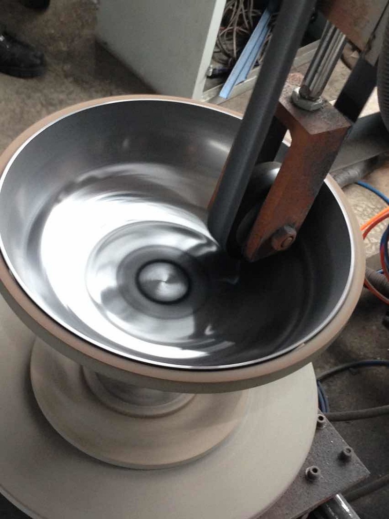 Pot Polishing Machine